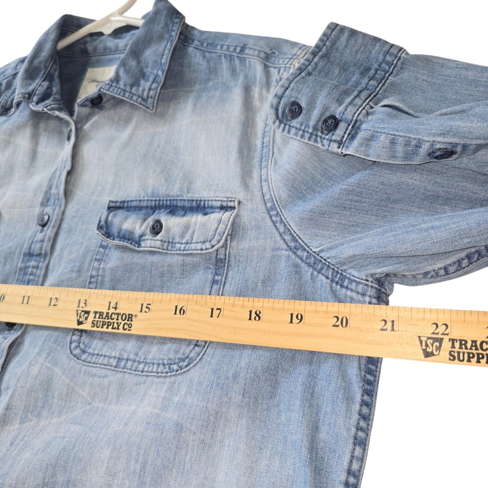 American Eagle Womens Large Blue Denim Chambray Ombre Button Down Shirt L/G - Picture 9 of 9